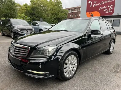 Gebraucht Mercedes C250 204 PS (150 kW) 2011 Schwarz Limousine