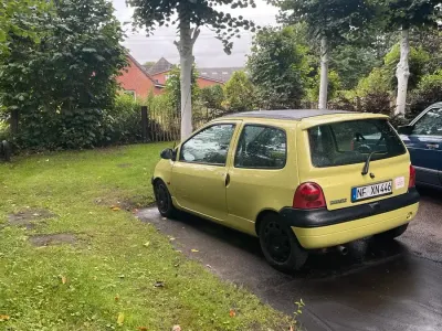 Gebraucht Renault Twingo 45 PS (33 kW) 2020 Gelb Kleinwagen