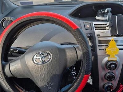 Gebraucht Toyota Yaris 69 PS (50 kW) 2006 Rot