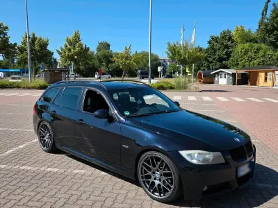 Gebraucht BMW 325 218 PS (160 kW) 2008 Schwarz Kombi