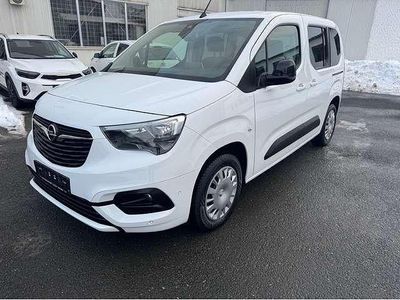 Gebraucht Opel Combo Elegance 131 PS (96 kW) 2022 Jade weiss/arktis weiss Van / Kleinbus