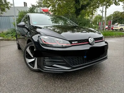 Używany VW Golf VII GTI 230 KM (169 kW) 2017 Czarny Sedan/Limuzyna