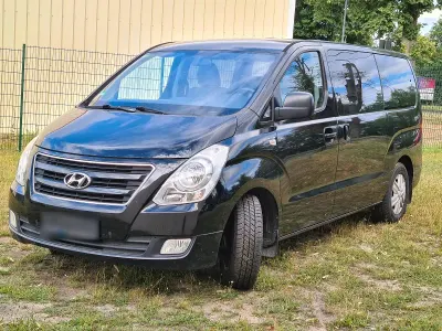 Gebraucht Hyundai H-1 Premium 170 PS (125 kW) 2017 Schwarz Van / Kleinbus