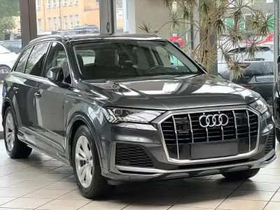 Gebraucht Audi Q7 Comfort 381 PS (280 kW) 2021 Grau metallic SUV