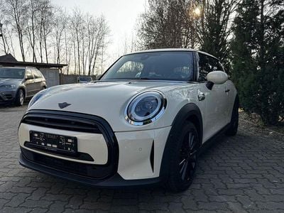 Gebraucht Mini Cooper Classic 136 PS (100 kW) 2021 Weiß Kleinwagen