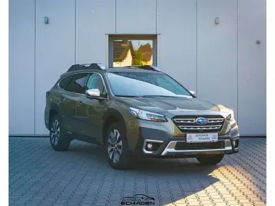Gebraucht Subaru Outback Platinum 169 PS (124 kW) 2024 Autumn green metallic Kombi