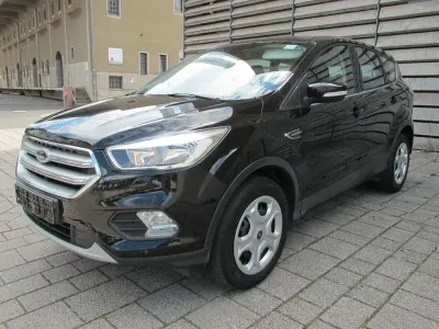 Gebraucht Ford Kuga Trend 150 PS (110 kW) 2018 Schwarz SUV