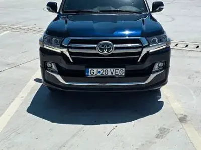 Gebraucht Toyota Land Cruiser Executive 309 PS (227 kW) 2020 Blau SUV