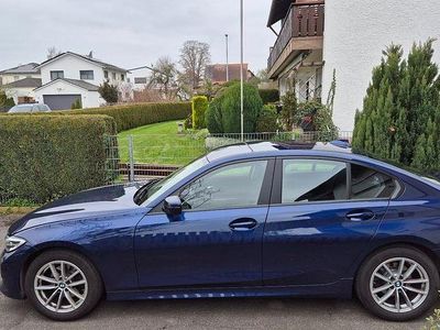 Begagnad BMW 320 Sport Line 190 HK (139 kW) 2019 Blå Sedan