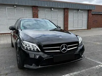 Gebraucht Mercedes C220 194 PS (142 kW) 2020 Schwarz Limousine