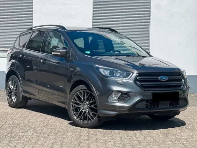 Usata Ford Kuga ST-Line 175 CV (128 kW) 2018 Grigio SUV