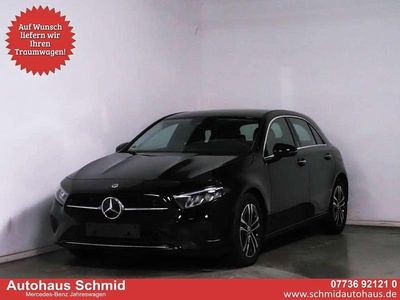 Gebraucht Mercedes A200 163 PS (119 kW) 2024 Metalliclack kosmosschwarz Limousine