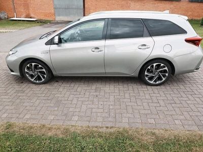 Toyota Auris Hybrid