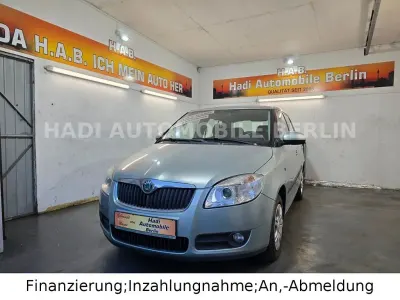 Gebraucht Skoda Fabia Cool Edition 60 PS (44 kW) 2010 Grün Limousine