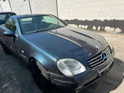 Gebraucht Mercedes SLK230 193 PS (141 kW) 1997 Schwarz Cabrio
