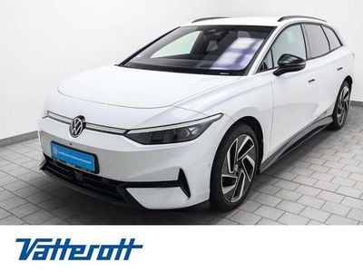 Gletscherweiß metallic (metallic) Gebraucht 2024 VW ID.7 Pro Kombi | 44.850 € (Superpreis)