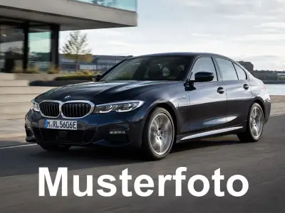 Używany BMW 330e Advantage 292 KM (214 kW) 2019 Czarny Sedan/Limuzyna
