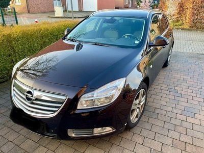 Usata Opel Insignia Sport 179 CV (131 kW) 2011 Marrone Station wagon