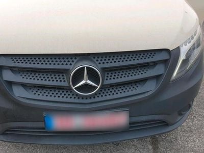 Gebraucht Mercedes Vito 135 PS (99 kW) 2016 Gelb Van