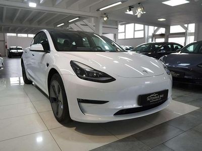 Gebraucht Tesla Model 3 235 kW (320 PS) 2023 Pearl white multi coat Limousine