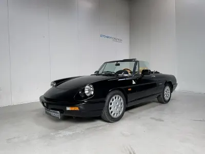 Gebraucht Alfa Romeo Spider 122 PS (89 kW) 1991 Schwarz Cabrio