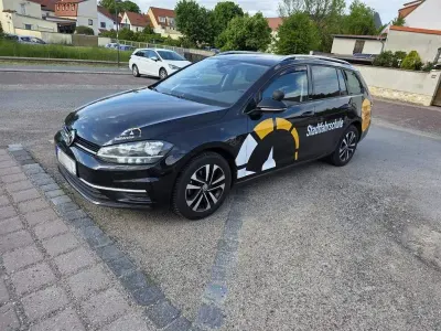 Gebraucht VW Golf VII IQ Drive 116 PS (85 kW) 2020 Schwarz Kombi