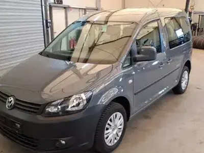Usata VW Caddy Trendline 86 CV (63 kW) 2013 Grigio Monovolume