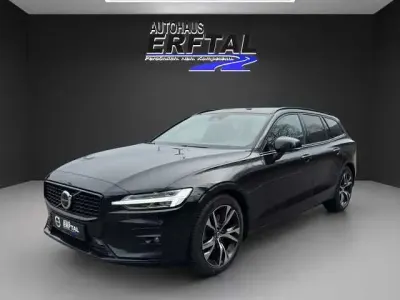 Gebraucht Volvo V60 145 PS (106 kW) 2025 Kombi