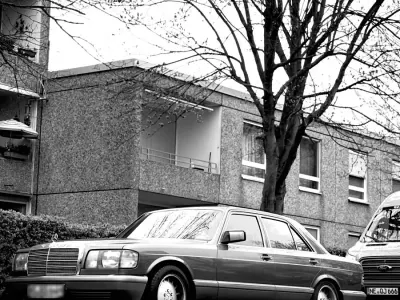Gebraucht Mercedes S260 SE 160 PS (117 kW) 1990 Gold Limousine