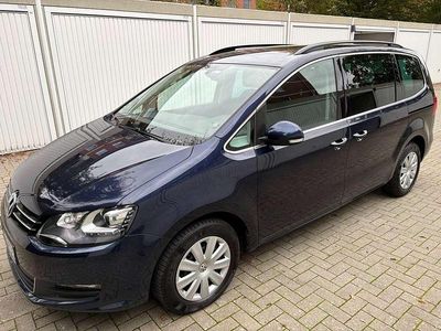 Gebraucht VW Sharan Comfortline 140 PS (102 kW) 2014 Blau Van / Kleinbus