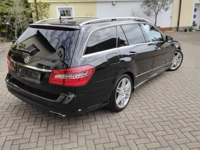 Używany Mercedes E350 Avantgarde 292 KM (214 kW) 2009 Czarny Sedan/Limuzyna