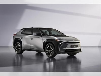 Usata Toyota bZ4X Comfort 150 kW (204 CV) 2024 Nero SUV