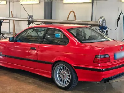 Gebraucht BMW 316 M Sport 102 PS (75 kW) 1995 Rot Coupé