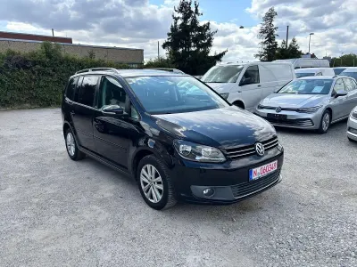 Gebraucht VW Touran 105 PS (77 kW) 2011 Schwarz Van / Kleinbus