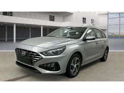 Silber Gebraucht 2022 Hyundai i30 Select Kombi | 13.990 € (Guter Preis)