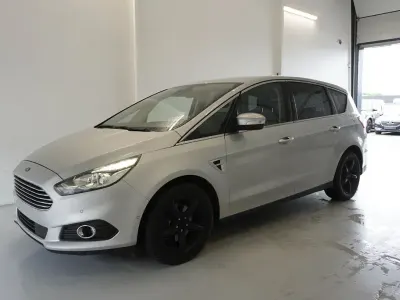 Gebraucht Ford S-MAX Titanium 179 PS (131 kW) 2016 Silber Van / Kleinbus