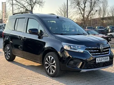 Neu Renault Kangoo Techno 131 PS (96 kW) 2026 Schwarz Van / Kleinbus