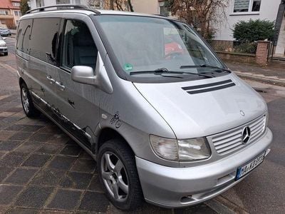 Gebraucht Mercedes V230 143 PS (105 kW) 1999 Silber Van / Kleinbus