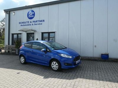 Gebraucht Ford Fiesta Trend 80 PS (58 kW) 2013 Blau Kleinwagen