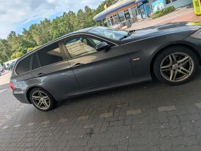 Gebraucht BMW 325 218 PS (160 kW) 2006 Grau Kombi