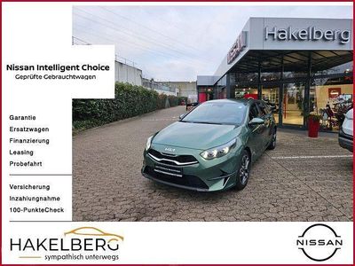Gebraucht Kia Ceed Spirit 140 PS (102 kW) 2025 (exg) experience green met. Kleinwagen