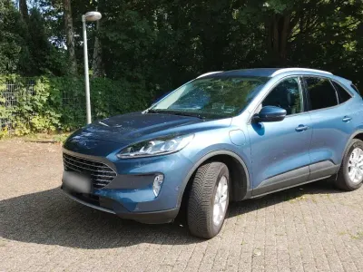 Gebraucht Ford Kuga Titanium 225 PS (165 kW) 2022 Blau SUV