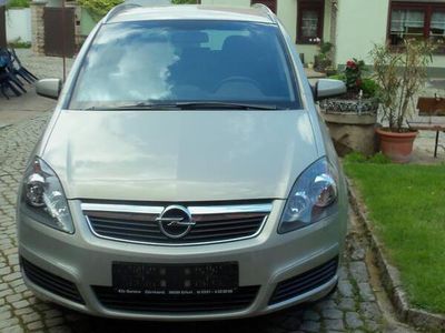 gebraucht Opel Zafira Top Zustand aus 1.Hand, Privatverkauf, Garagenwagen, wenig Kilometer