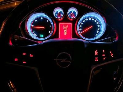 Grau Gebraucht 2013 Opel Insignia Kombi | 3.500 € (Fairer Preis)