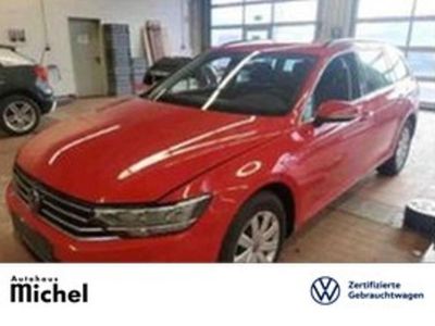 Gebraucht VW Passat Business 122 PS (89 kW) 2023 Rot Kombi