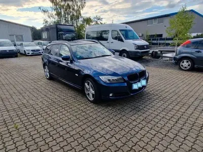 Gebraucht BMW 318 Comfort Edition 143 PS (105 kW) 2010 Blau Kombi