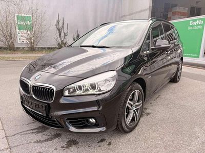 Gebraucht BMW 220 Gran Tourer Sport Line 190 PS (139 kW) 2017 Saphirschwarz Van / Kleinbus