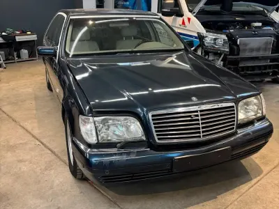 Używany Mercedes S500 320 KM (235 kW) 1997 Niebieski Sedan/Limuzyna