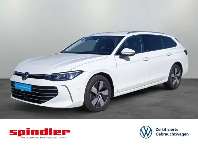 Gebraucht VW Passat Elegance 150 PS (110 kW) 2025 Weiß Kombi