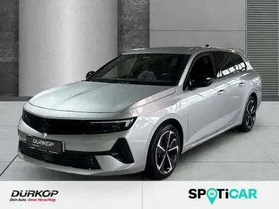 Używany Opel Astra 131 KM (96 kW) 2024 Srebrny Sedan/Limuzyna